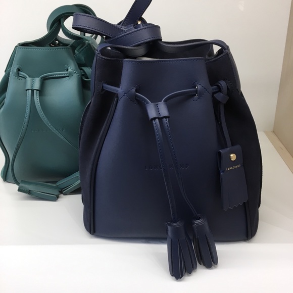 longchamp penelope bucket